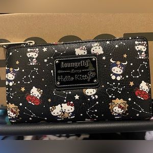 Hello Kitty Lounge fly Wallet